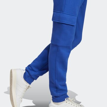 ADIDAS ORIGINALS Tapered Cargobroek 'Trefoil Essentials ' in 