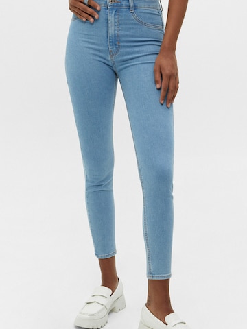 Pull&Bear Skinny Jeans in Blau