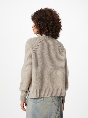 Superdry Sweater in Beige