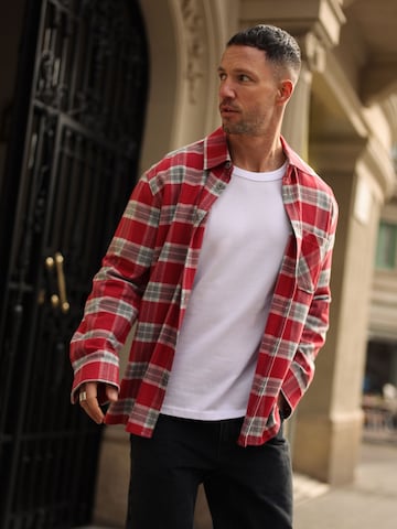 DAN FOX APPAREL - Ajuste regular Camisa 'Lasse' en rojo