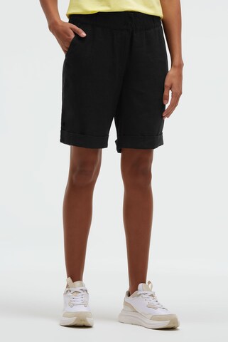 Soccx Regular Pants in Black: front