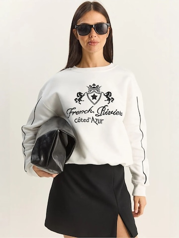 Bianco LucciSweater majica - bijela boja: prednji dio