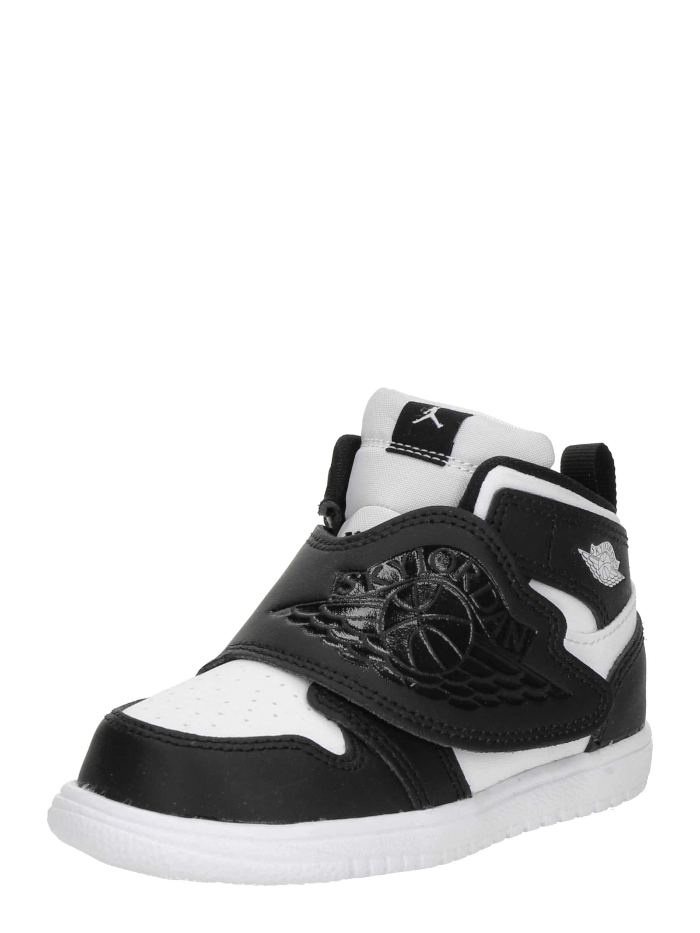 Jordan Кроссовки 'Sky Jordan 1' в Черный: спереди