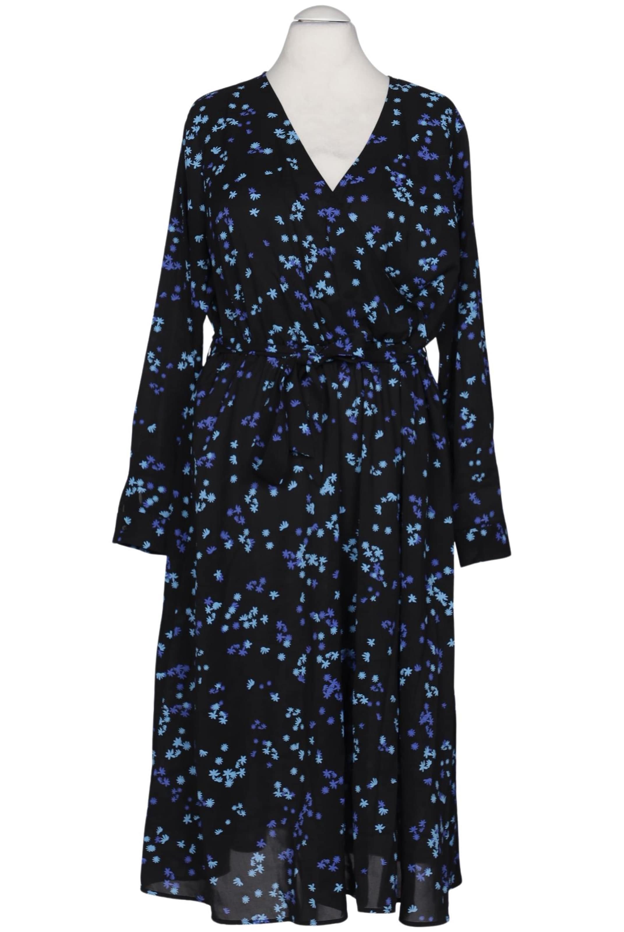 Vero Moda Curve Dress in 4XL in Mixed colors: front