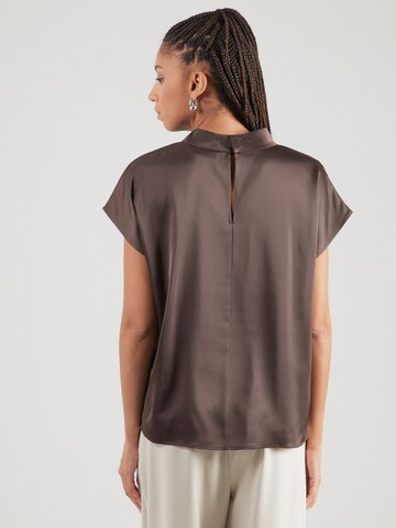 COMMA Pusero värissä ruskea