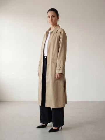 ARMIE Summer coat 'The Tina Trenchcoat' in Beige