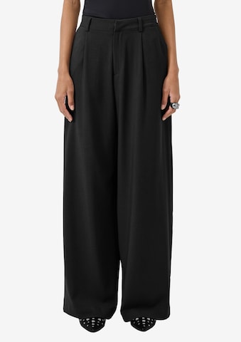 QSWide Leg/ Široke nogavice Hlače s naborima - crna boja: prednji dio