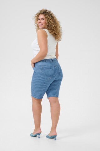 KAFFE CURVE Regular Shorts 'Reeca' in Blau
