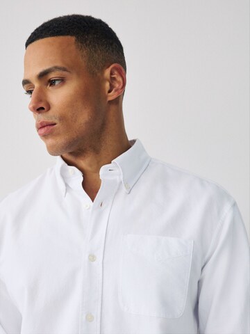 Next Regular Fit Hemd in Weiß