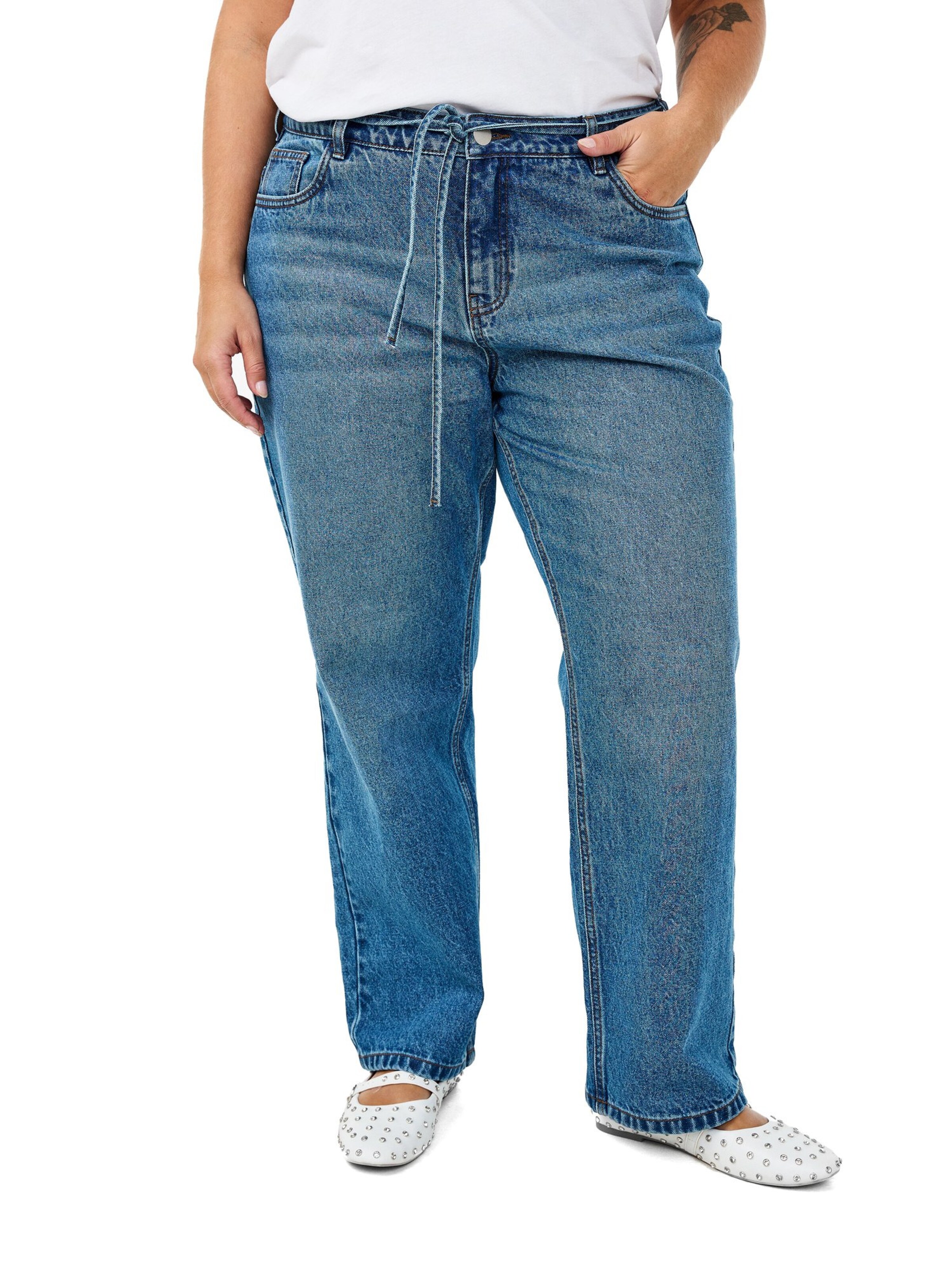 Zizzi Regular Jeans in Blue: front