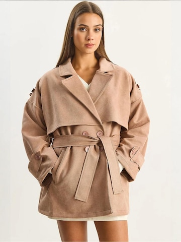 Bianco Lucci Tussenmantel in Beige: voorkant