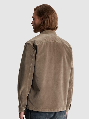 CAST IRON - Ajuste regular Camisa 'Velvet overshirt with garment-dye wash' en marrón