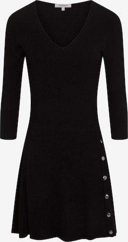 Morgan Stickad klänning i svart: framsida