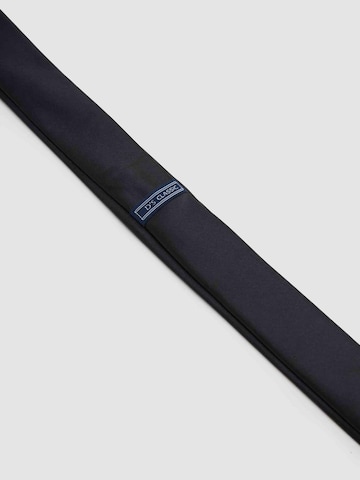 D’S Damat Tie in Black