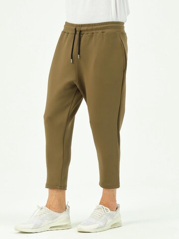 C&City Tapered Pants in Green