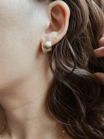 Kamakula Earrings 'Minimal Dome' in Gold