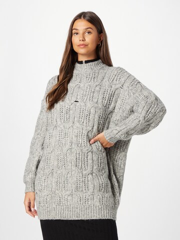 Y.A.S Sweater in Grey: front