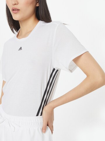 T-shirt fonctionnel 'Train Icons' ADIDAS SPORTSWEAR en blanc