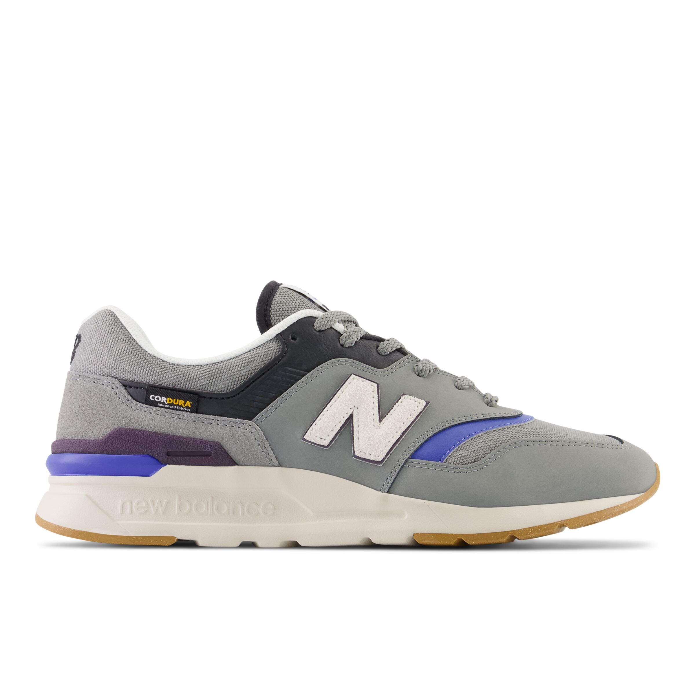 new balance Sneakers in Grey