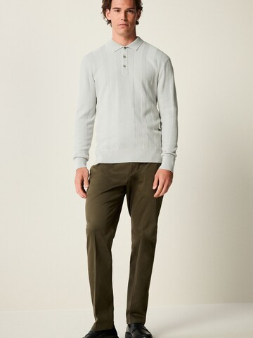 Next Pullover i grå
