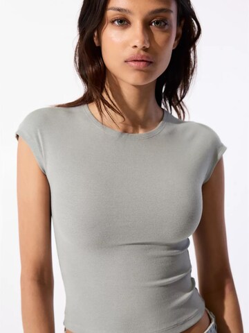 T-shirt Pull&Bear en gris