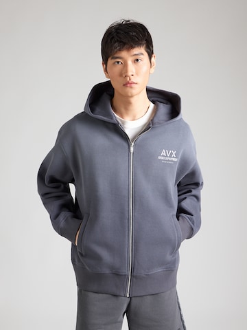 Giacca di felpa sportiva di Avirex in grigio: frontale