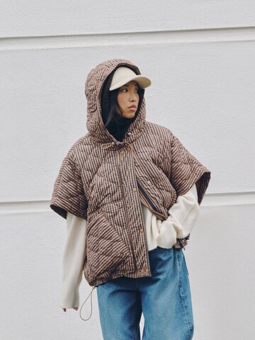 brūns Next Veste