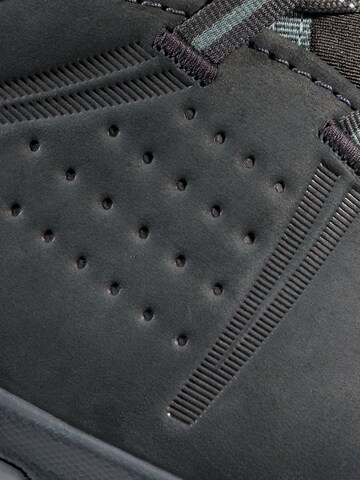 MAMMUT Boots 'Nova IV' in Grey