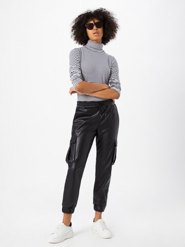 Urban Classics Tapered Cargobroek in Zwart