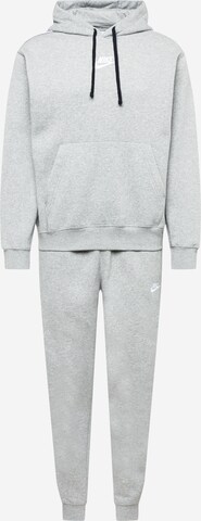 Nike Sportswear Костюм для бега в Серый: спереди