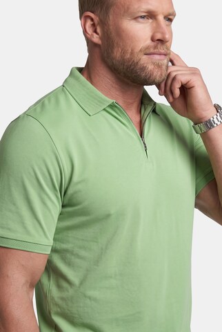 Men Plus Shirt in Green