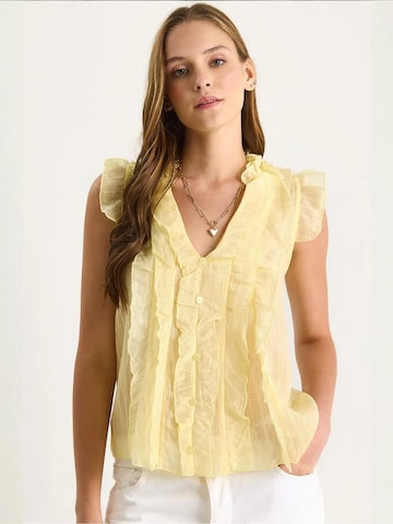 Bianco Lucci Blouse in Geel: voorkant
