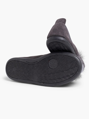 Ballerina di Pisamonas in grigio