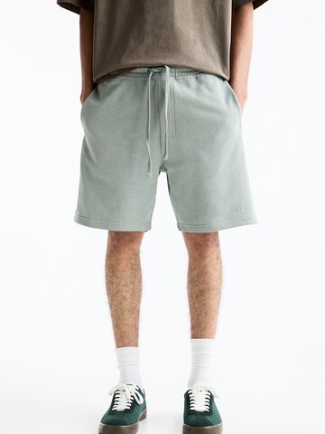 Pull&Bear Loosefit Shorts in Blau: Vorderseite