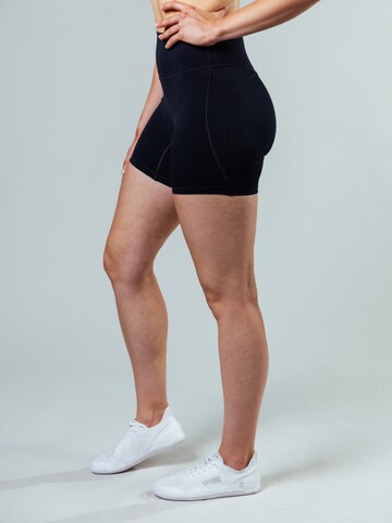 Lifters Slimfit Sporthose 'Fusion X-Shorts 12cm'‌‌‌ in Schwarz