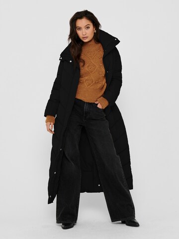 Manteau d’hiver 'ONLALINA' ONLY en noir : devant