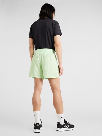 regular Pantaloni sportivi di ADIDAS PERFORMANCE in verde