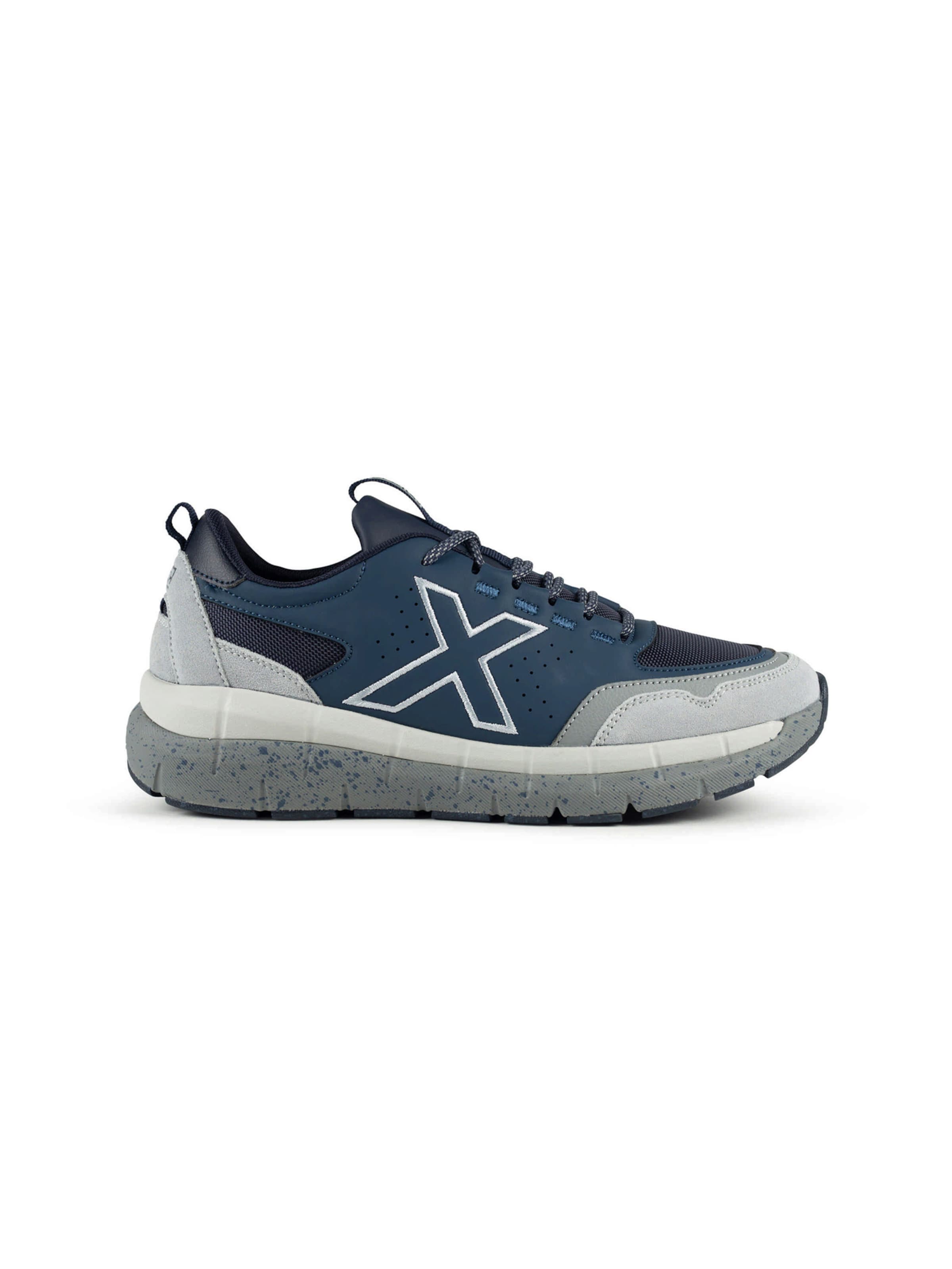 MUNICH Sneakers laag 'KAVA' in Blauw: zijkant