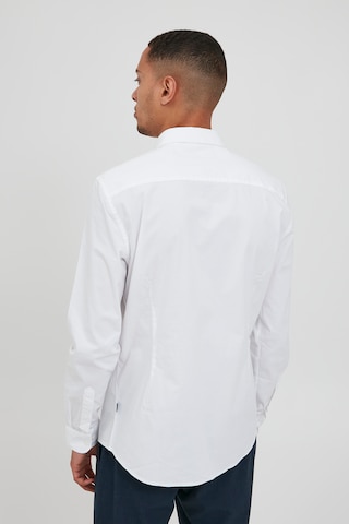 Coupe regular Chemise 'Tyler' !Solid en blanc