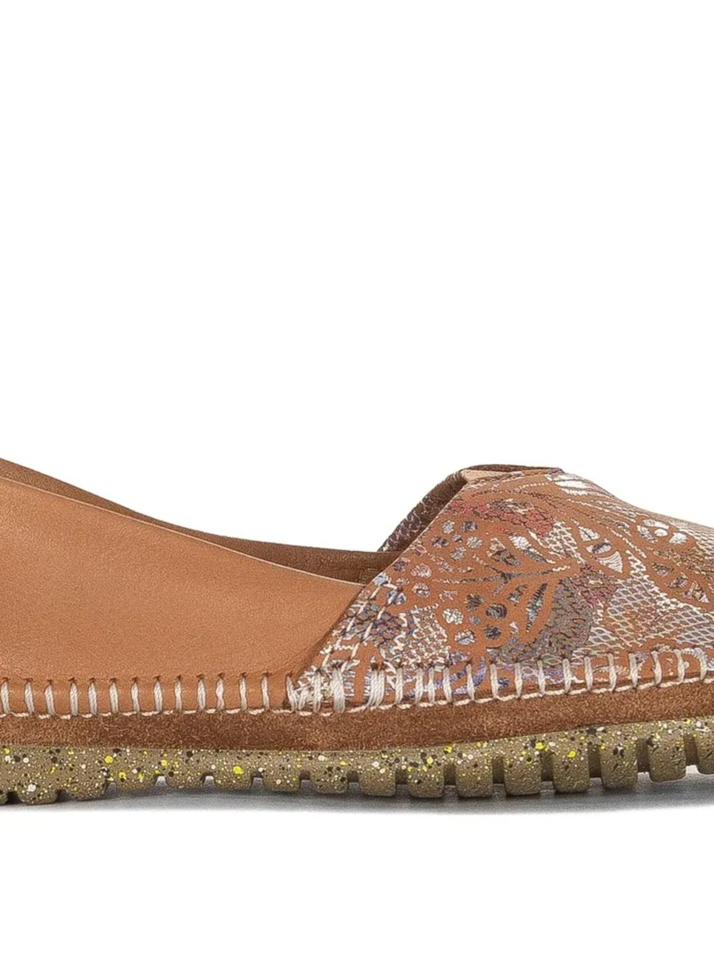 Maciejka Classic Flats in Yellow
