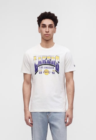 NEW ERA T-shirt 'NBA LOSLAK' i vit: framsida