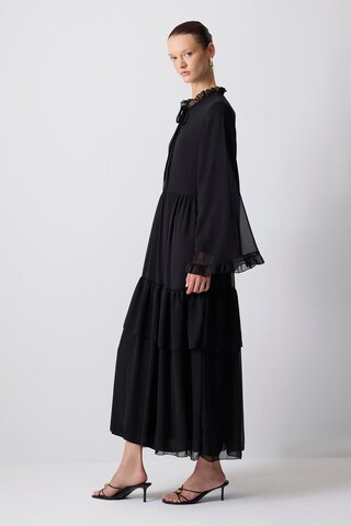 Touche Prive Dress in Black: front