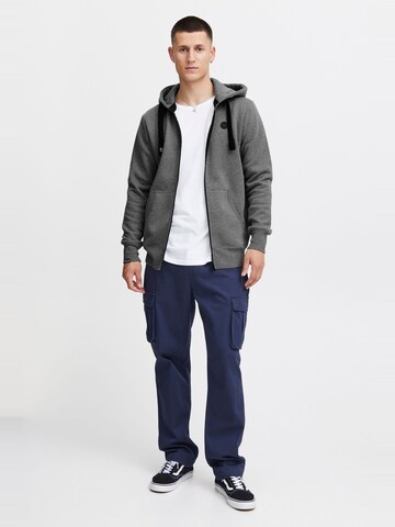 !Solid Sweatshirt 'BENE' in Grau