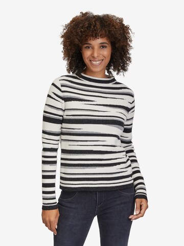 Betty & Co Sweater in White: front