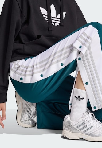 ADIDAS ORIGINALS Loosefit Παντελόνι 'Adibreak' σε πράσινο