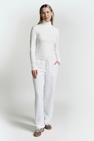 Cotton Candy Shirt in White