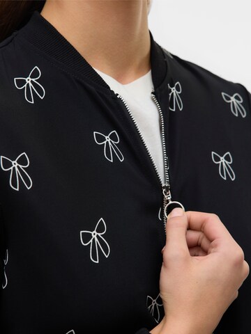 VERO MODA Overgangsjakke i sort