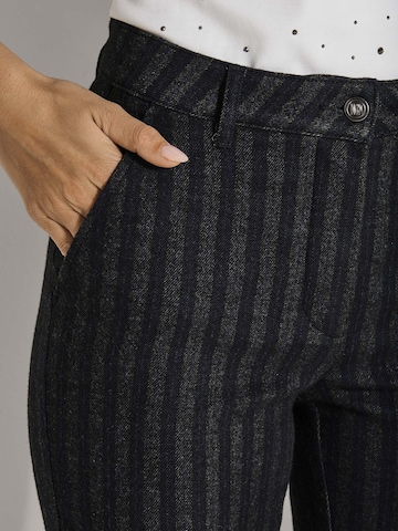 MADELEINE Tapered Broek in Zwart