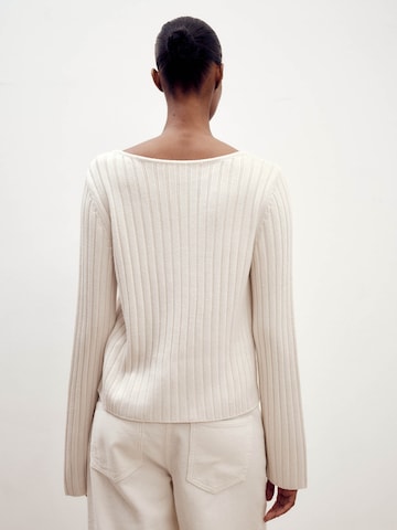 Pullover 'Fenja' di ABOUT YOU x Marie von Behrens in bianco