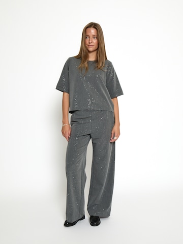 Haut 'Leslie' DESIRES en gris